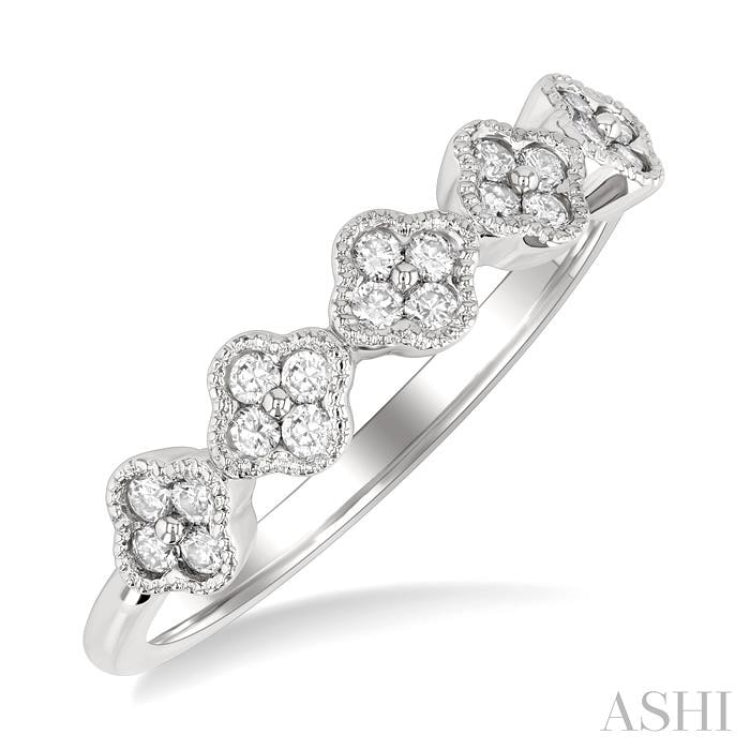 1/4 ctw Clover Motif Round Cut Diamond Fashion Ring in 14K White Gold