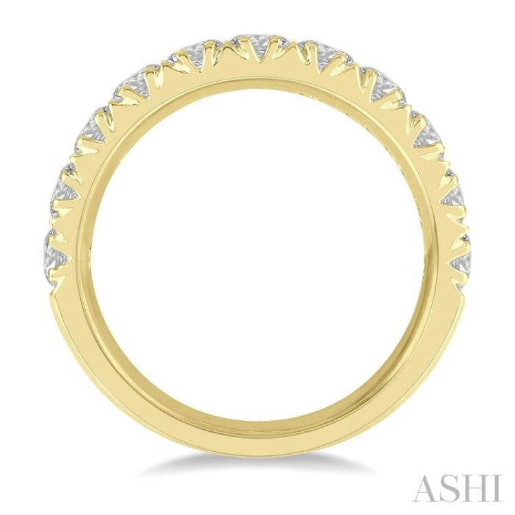 2 ctw 11 Stone Round Cut Diamond Wedding Band in 14K Yellow Gold