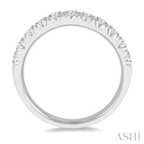 3/4 ctw 11 Stone Round Cut Diamond Wedding Band in Platinum