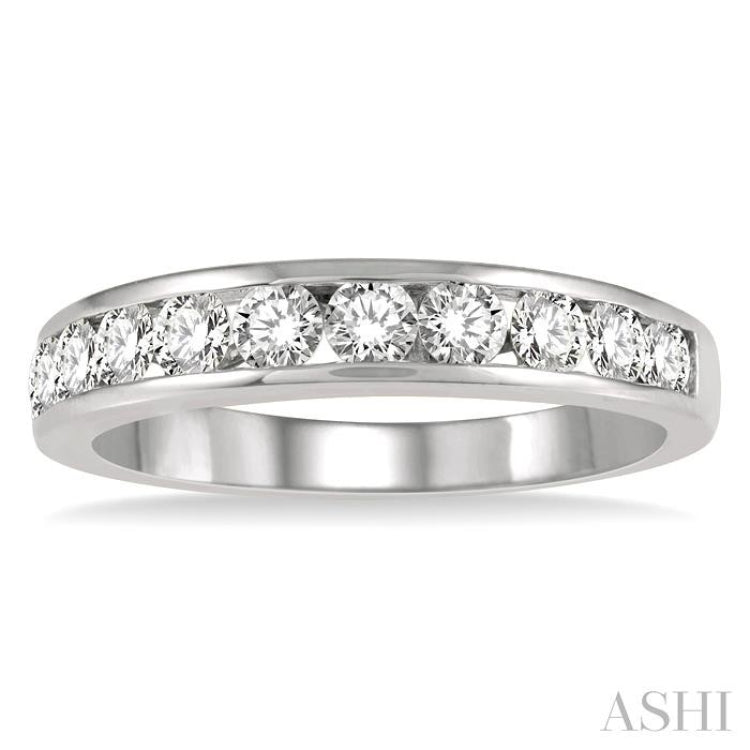 3/4 ctw Channel Set 11 Stone Round Cut Diamond Wedding Band in Platinum