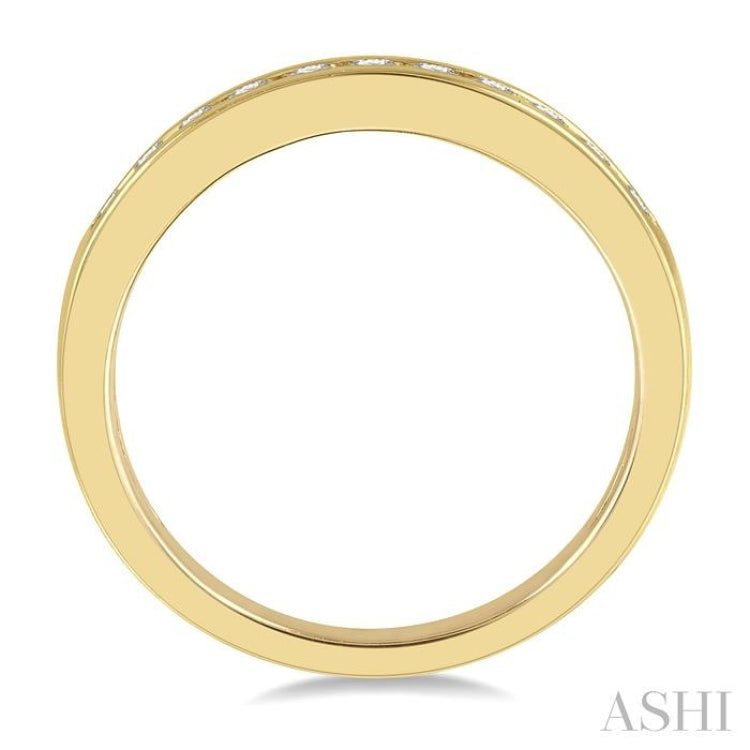 1/3 ctw Channel Set 11 Stone Round Cut Diamond Wedding Band in 14K Yellow Gold