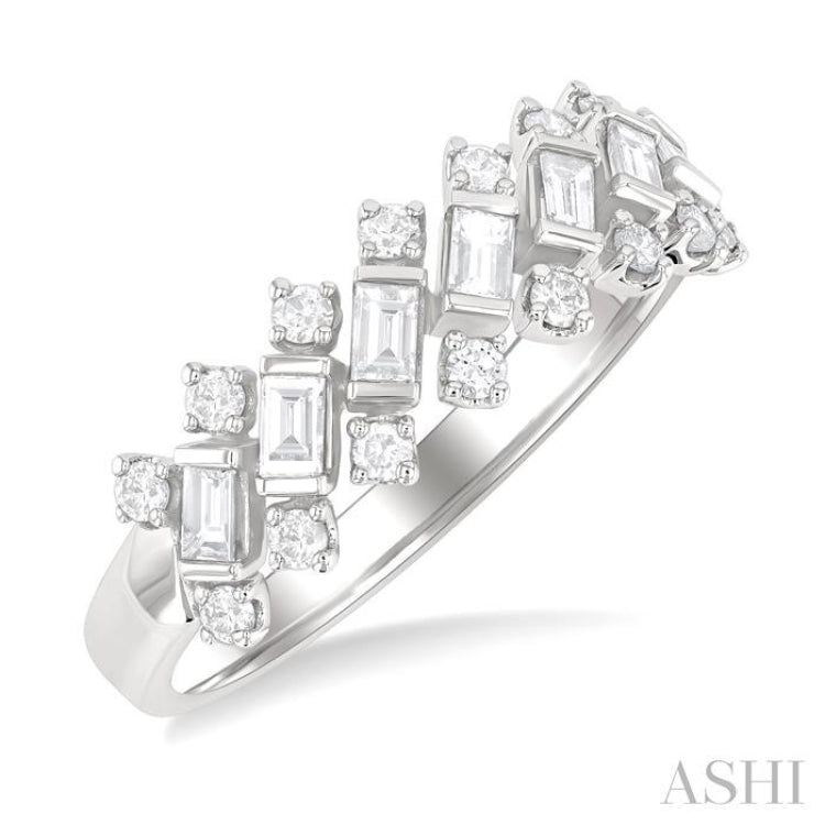 1/2 ctw Scatter Baguette and Round Cut Diamond Fashion Band in 14K White Gold