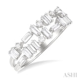 5/8 ctw Split Twin Row Baguette and Round Cut Diamond Fashion Band in 14K White Gold