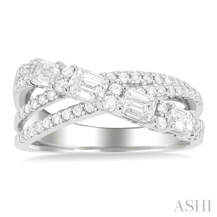 1 1/4 ctw Emerald and Round Cut Diamond Split Crossover Fashion Ring in 14K White Gold