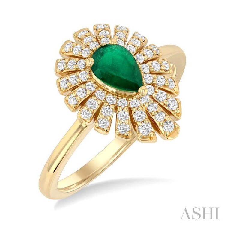 1/3 ctw Pear Cut 6X4MM Emerald and Round Cut Diamond Starburst Precious Ring in 14K Yellow Gold