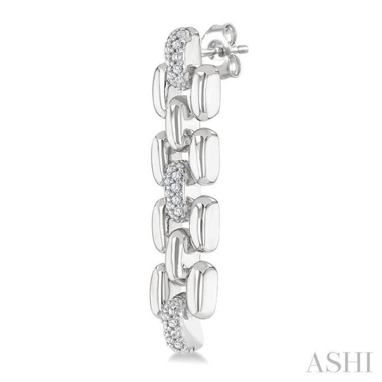 1/10 Ctw Bold Panther Link Round Cut Diamond Fashion Earrings in Sterling Silver