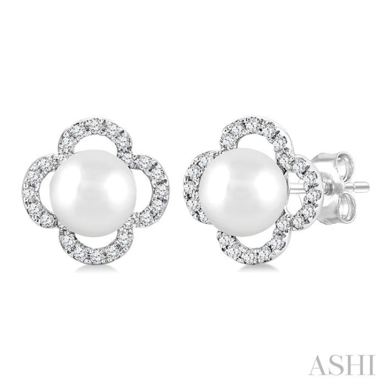 5 MM Cultured Pearl and 1/6 Ctw Round Cut Diamond Clover Petite Fashion Earrings in 10K White Gold