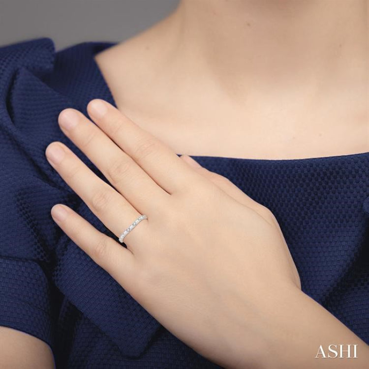 1/3 Ctw Baguette and Round Cut Diamond Wedding Band in 14K White Gold
