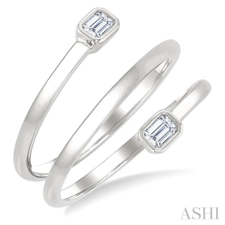 1/5 Ctw Split Double Coil Bezel Set Octagon Cut Diamond Open Fashion Ring in 14K White Gold