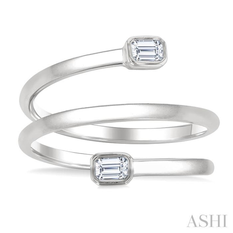 1/5 Ctw Split Double Coil Bezel Set Octagon Cut Diamond Open Fashion Ring in 14K White Gold