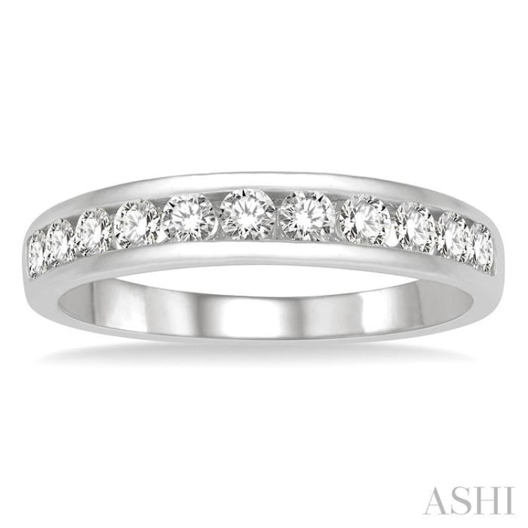 1/2 Ctw Channel Set 11 Stone Round Cut Diamond Wedding Band in 14K White Gold