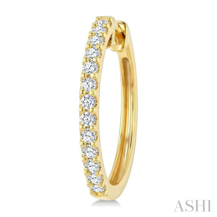 1/2 Ctw Round Cut Diamond Hoop Earrings in 14K Yellow Gold