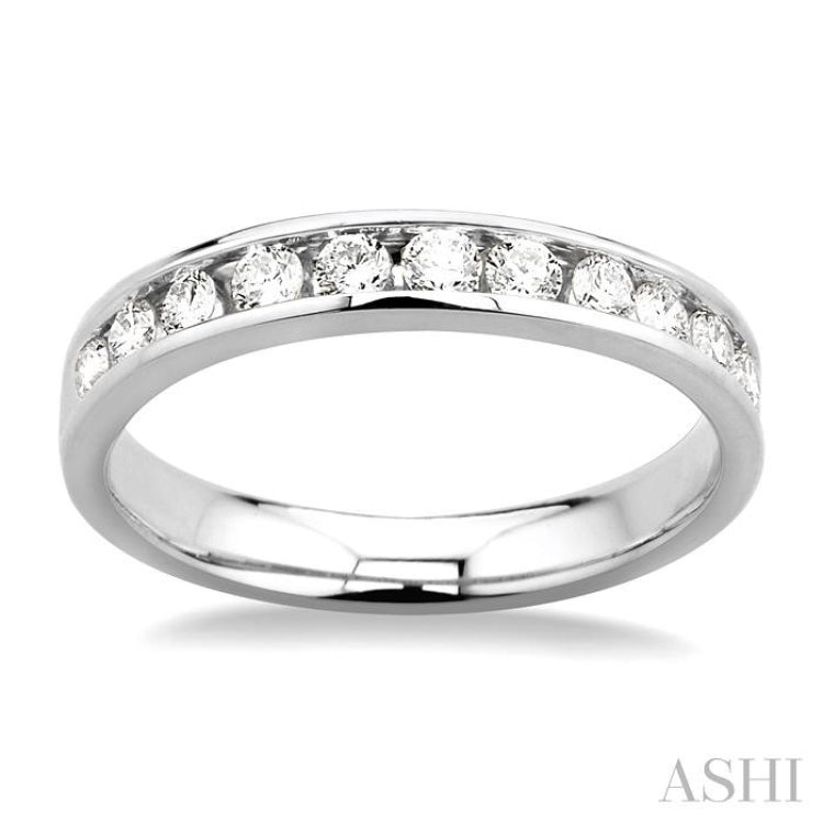 1/2 ctw Round Cut Diamond Wedding Band in 14K White Gold