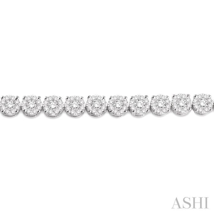 5 1/3 Ctw Round Cut Diamond Lovebright Bracelet in 14K White Gold