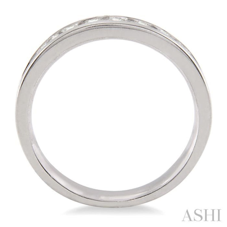 1/2 ctw Round Cut Diamond Wedding Band in 14K White Gold