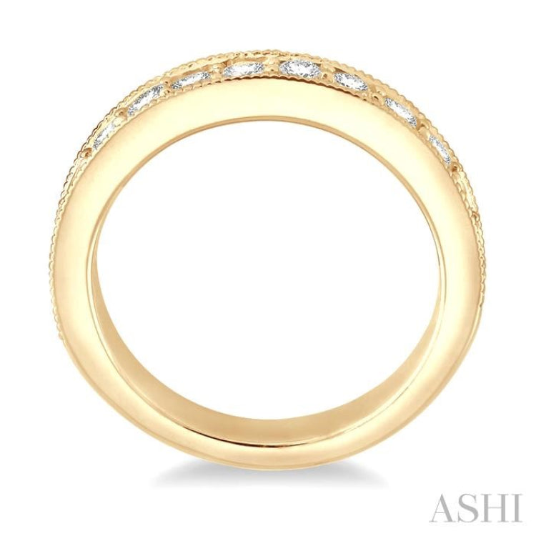 3/4 ctw Round Cut Diamond Wedding Band in 14K Yellow Gold