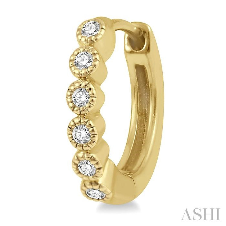 1/10 ctw Round Cut Diamond Huggie Earrings in 10K Yellow Gold