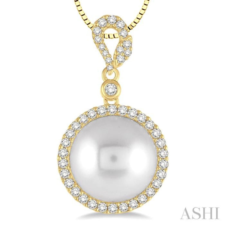 12 MM Cultured Pearl and 3/8 ctw Round Cut Diamond Pendant in 14K Yellow Gold with chain