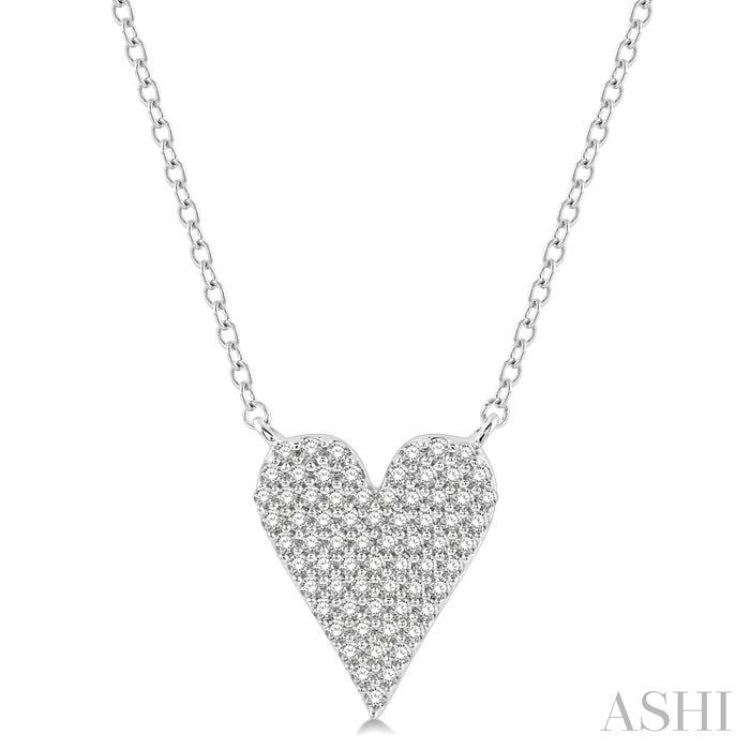 1/4 Ctw Heart Charm Round Cut Diamond Fashion Pendant With Chain in 10K White Gold