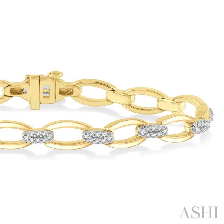 3/4 ctw Oval Shape Link Round Cut Diamond Bracelet in 14K Yellow Gold