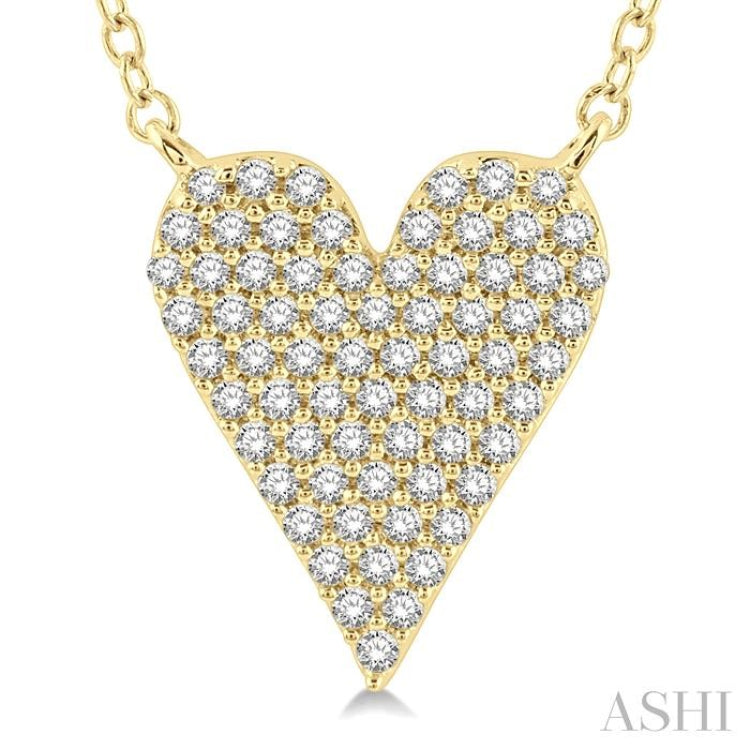 1/4 Ctw Heart Charm Round Cut Diamond Fashion Pendant With Chain in 10K Yellow Gold