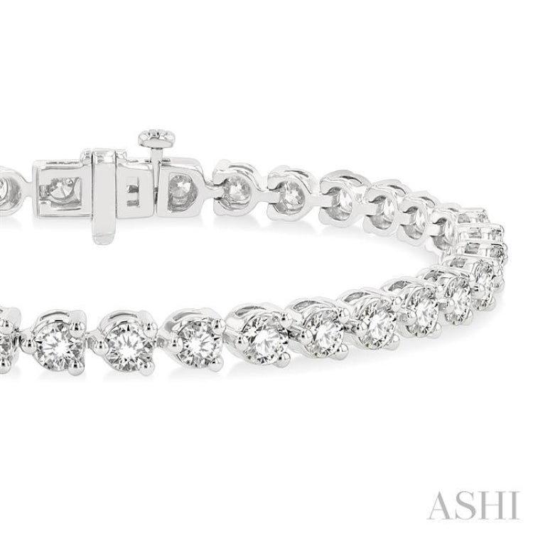 7 ctw Tri-Prong Round Cut Diamond Bracelet in 14K White Gold
