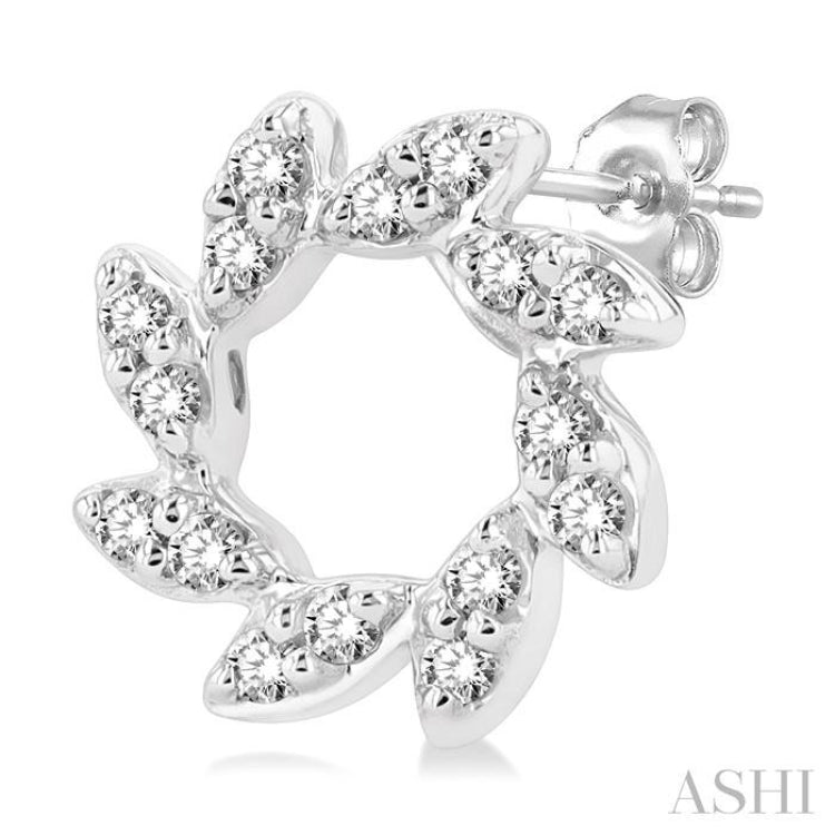 1/10 Ctw Floral Petite Round Cut Diamond Fashion Stud Earrings in 10K White Gold