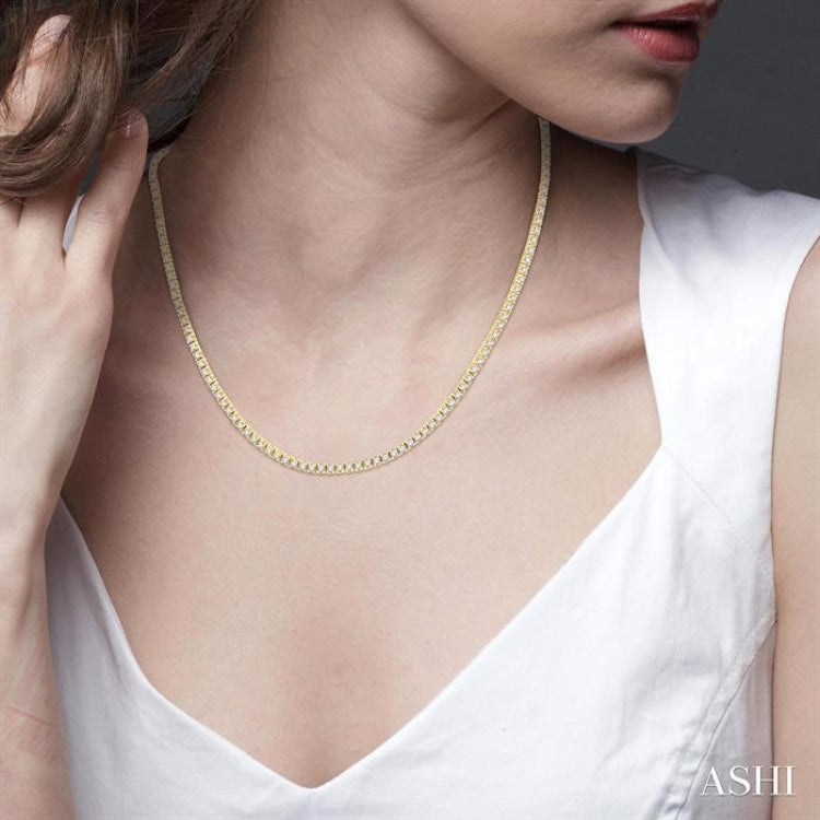 7.00 ctw Round Cut Diamond Tennis Necklace in 14K Yellow Gold