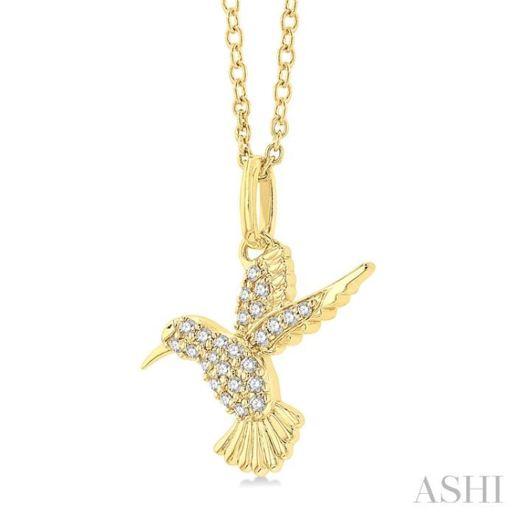 1/6 Ctw Petite Hummingbird Round Cut Diamond Fashion Pendant With Chain in 10K Yellow Gold