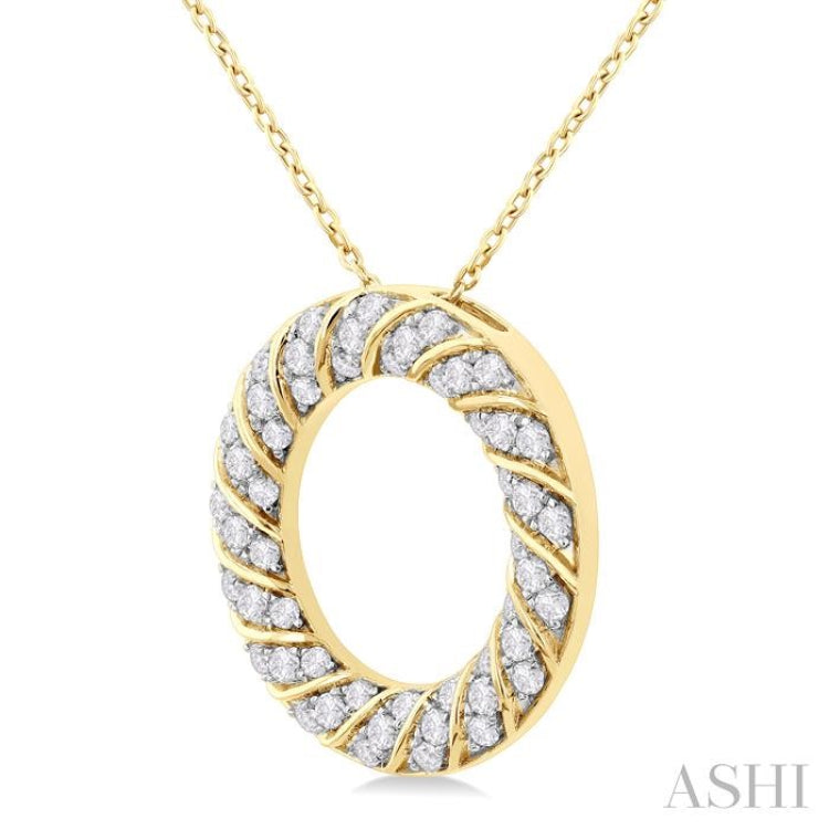 1/2 ctw Ribbed Swirl  Circle Round Cut Diamond Fashion Pendant With Chain in 14K Yellow Gold