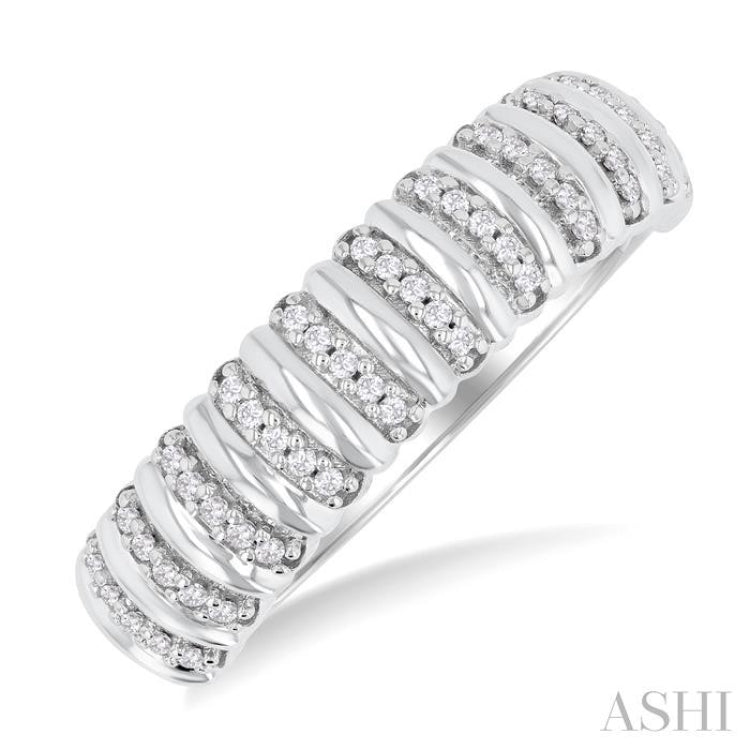 1/6 ctw Ribbed Round Cut Diamond Fashion Ring in 14K White Gold