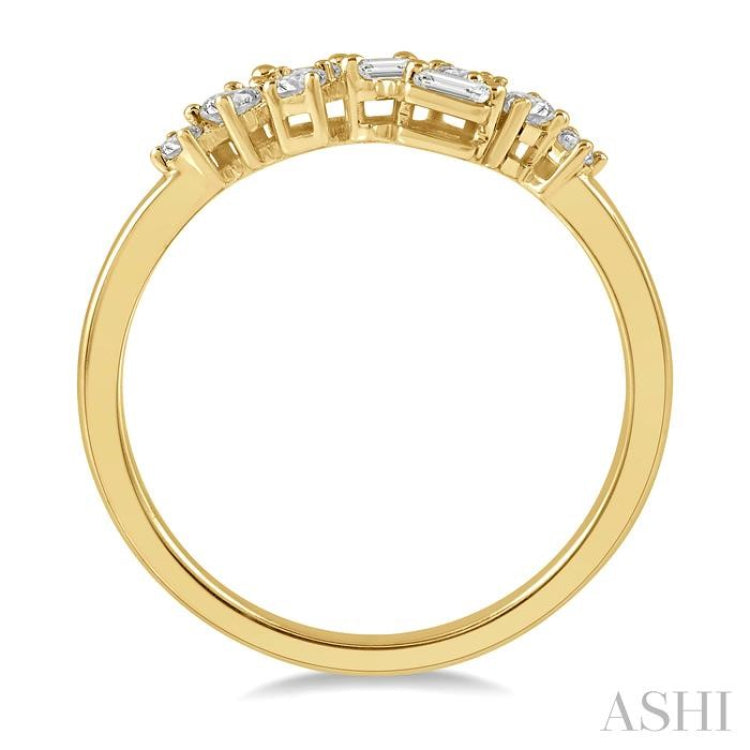 1/4 ctw Baguette and Round Cut Diamond Fashion Scatter Ring in 14K Yellow Gold