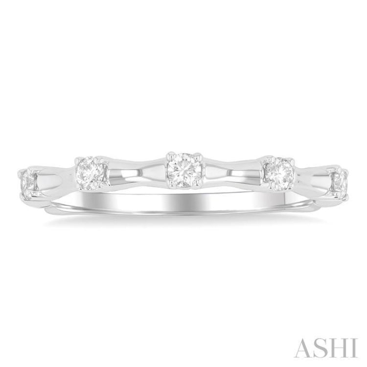 1/5 ctw Bamboo Shoot Inspired Round Cut Diamond Fashion Ring in 14K White Gold