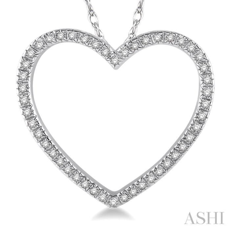 1/6 ctw Heart Round Cut Diamond Pendant With Link Chain in 10K White Gold