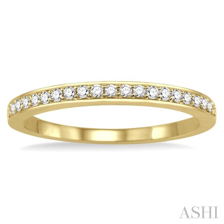 1/10 ctw Round Cut Diamond Wedding Band in 14K Yellow Gold