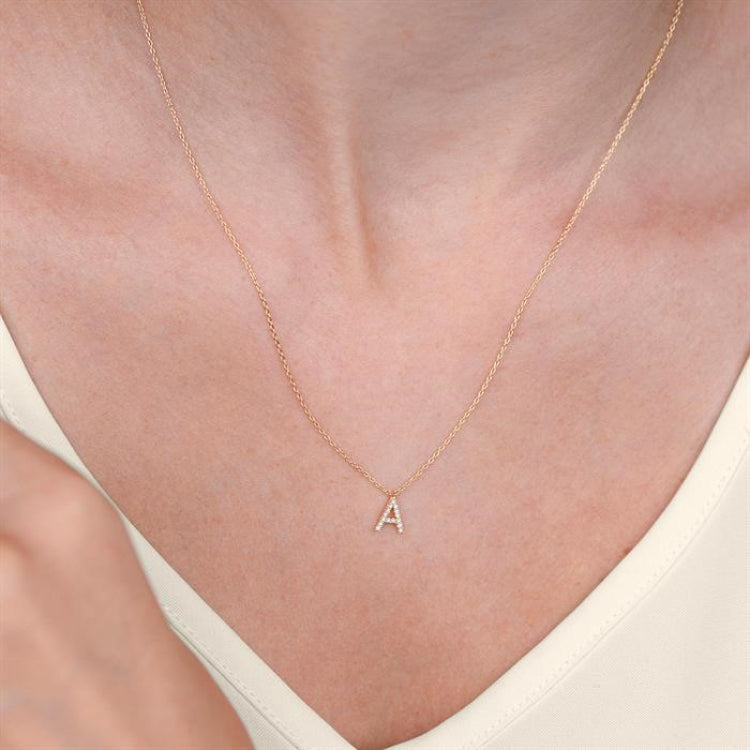 1/20 Ctw Initial 'Q' Round Cut Diamond Pendant With Chain in 14K White Gold