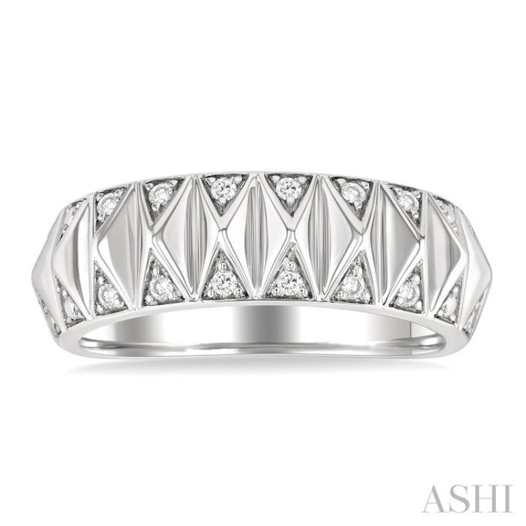 1/10 Ctw Single Cut Diamond Bold Fashion Band in Sterling Silver