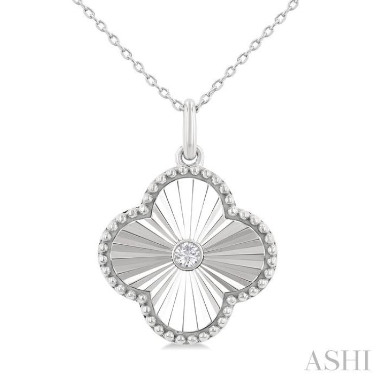 1/20 Ctw Clover Fluted Medallion Round Cut Diamond Pendant With Chain in 10K White Gold