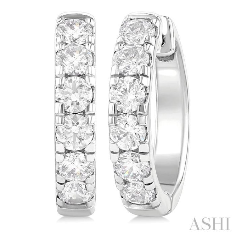 1.50CTRDDM ROUND DM HOOP ER WG 14K-G*