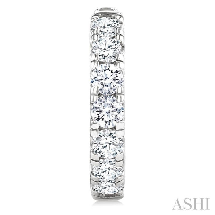 2 Ctw Round Cut Diamond Hoop Earrings in 14K White Gold