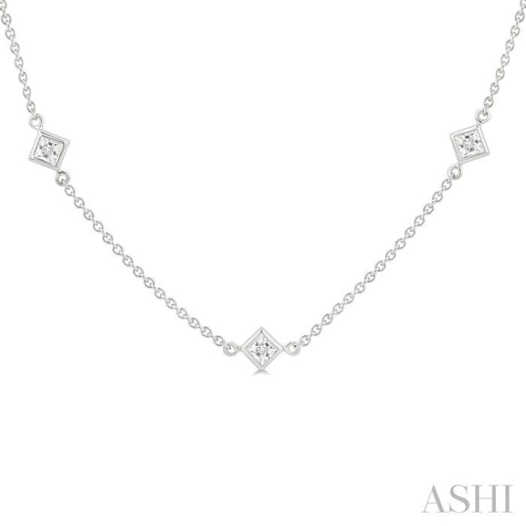 1 1/2 ctw Princess Cut Diamond Station Necklace in 14K White Gold