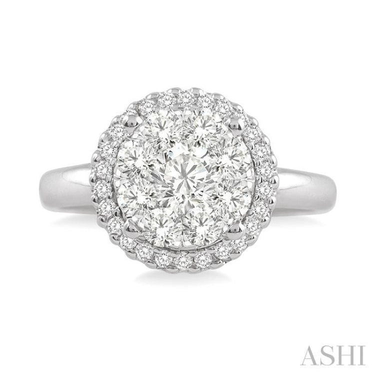 Lovebright Essential Diamond Engagement Ring