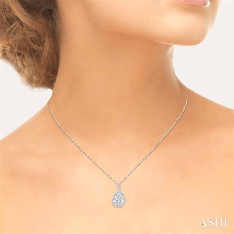 Pear Shape Lovebright Essential Diamond Pendant