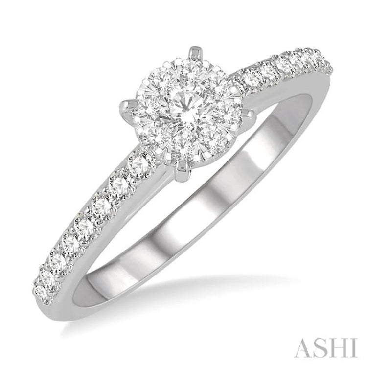 Lovebright Essential Diamond Engagement Ring