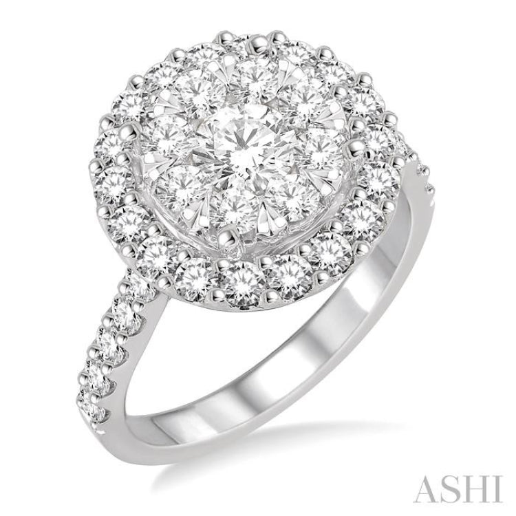 Lovebright Essential Diamond Engagement Ring