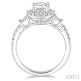 Oval Shape Semi-Mount Diamond Engagement Ring