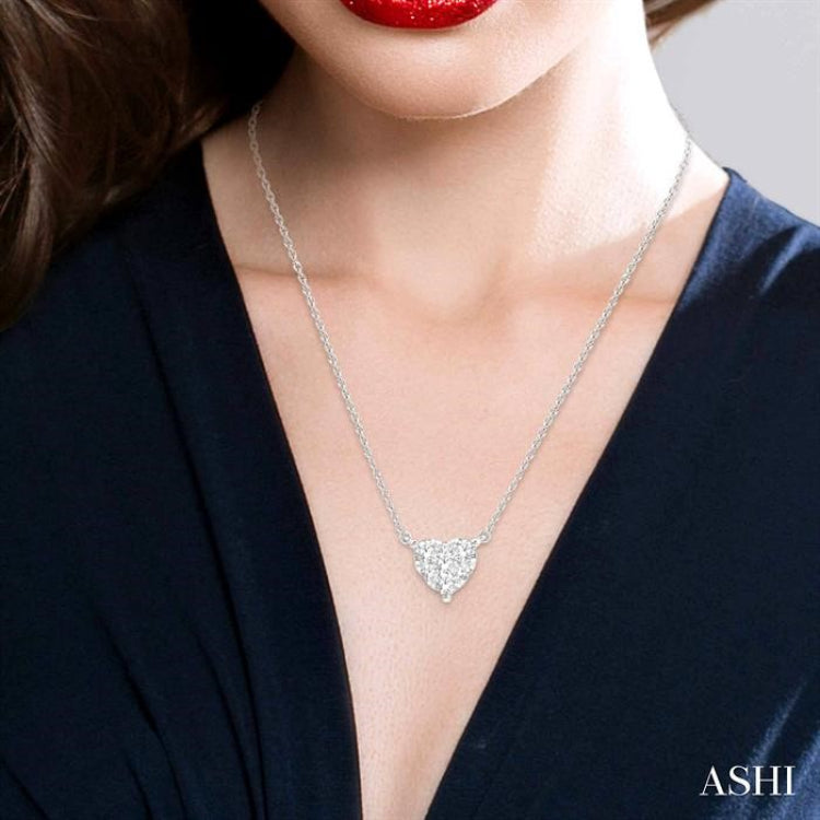 Heart Shape Lovebright Essential Diamond Necklace