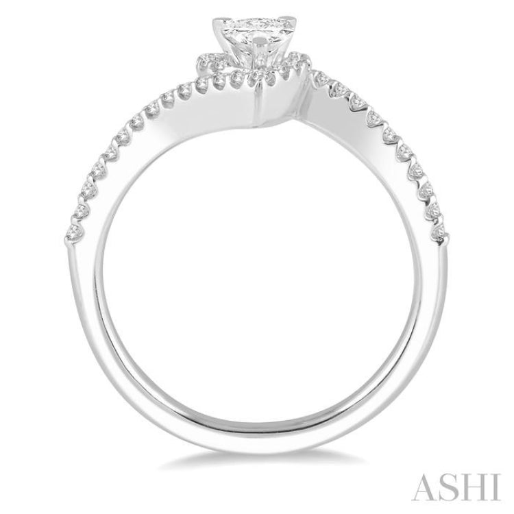 Pear Shape Semi-Mount Diamond Engagement Ring