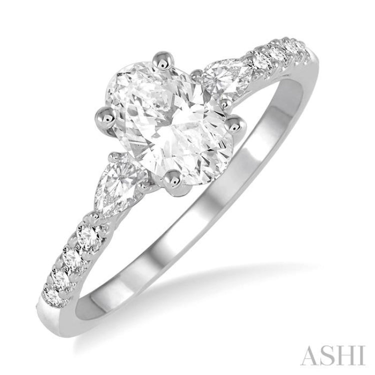 Oval Shape Diamond Engagement Ring