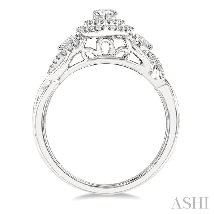 Pear Shape Diamond Engagement Ring